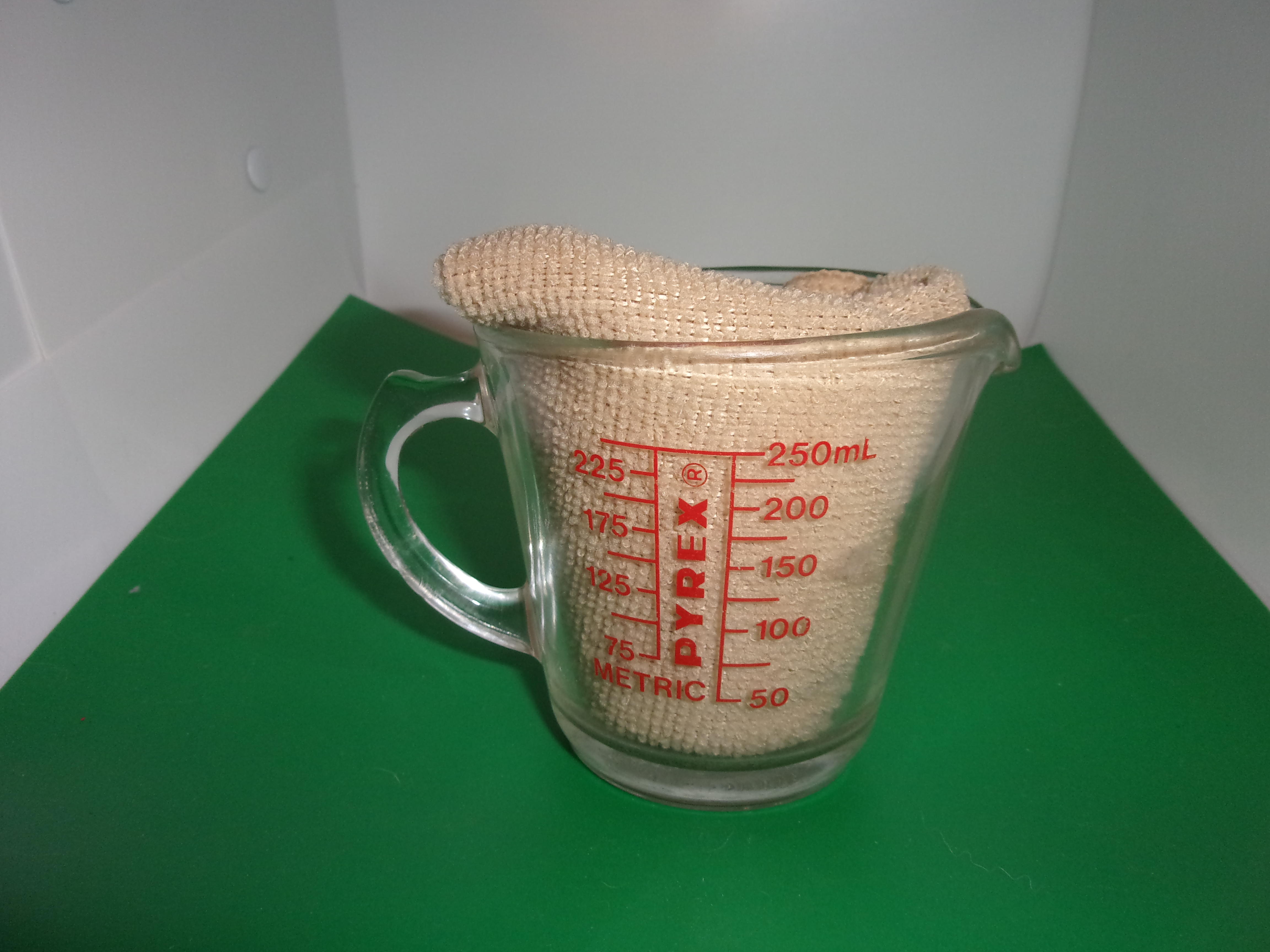 Vintage Pyrex 1 Cup Measuring Cup #508 Red Outline Print D-Handle (A) No  Metric