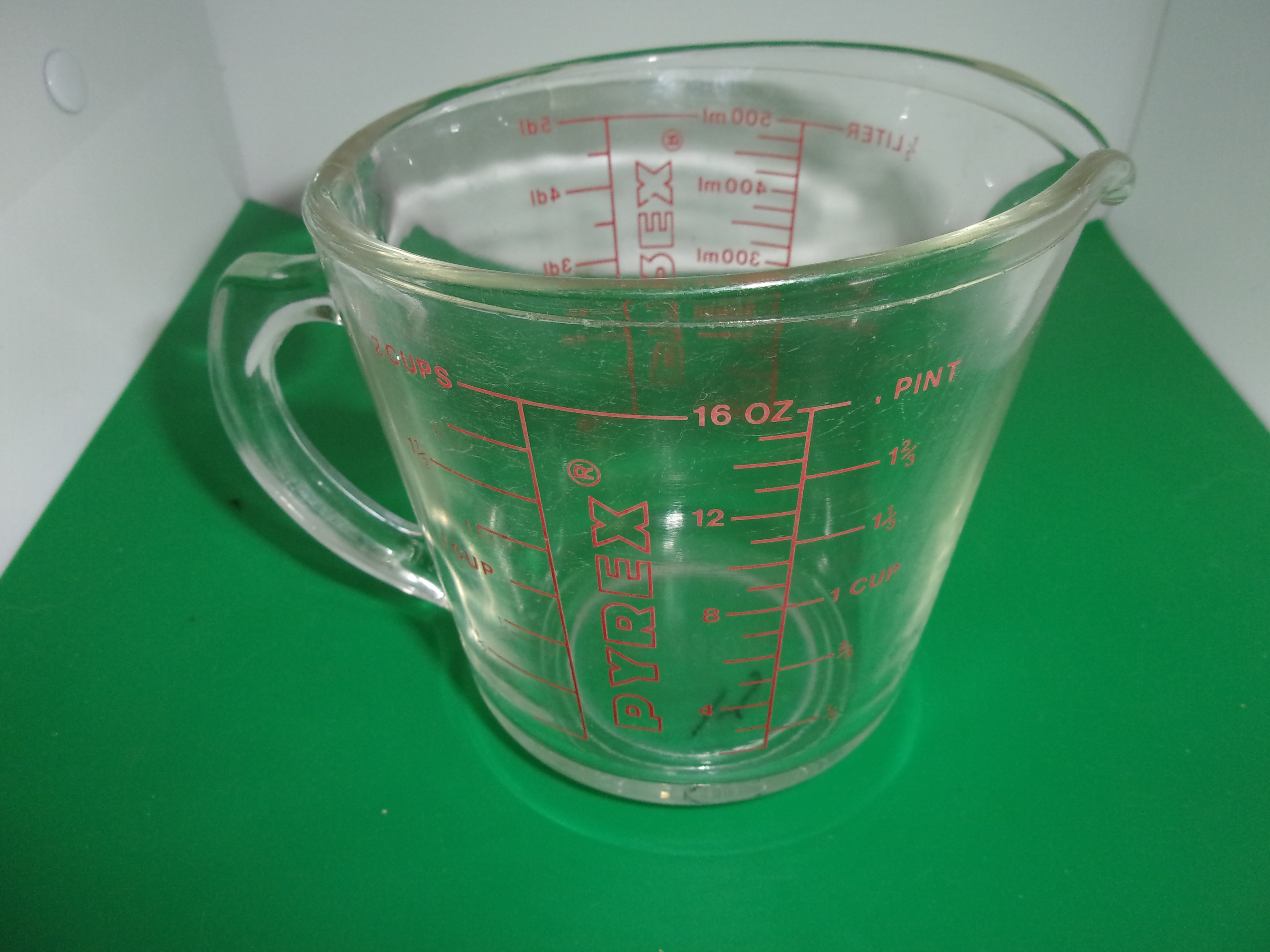 Vintage Pyrex 1 Cup Measuring Cup #508 Red Outline Print D-Handle (A) No  Metric